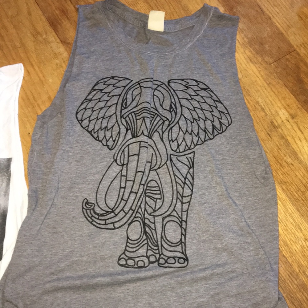 2 Muscle tees - Picture 5 of 5
